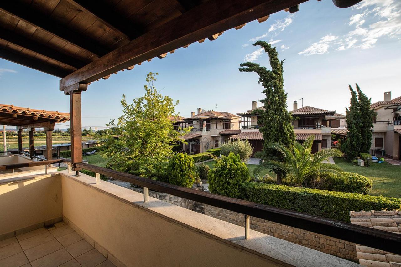 Porto Thea Alexandra Shared Pool Villa, Afytos Exterior photo