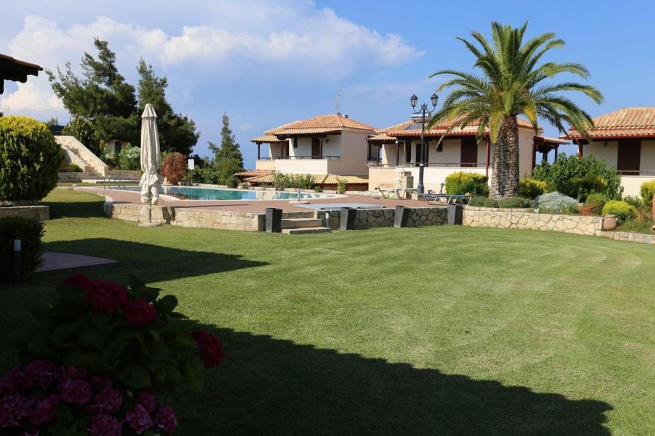 Porto Thea Alexandra Shared Pool Villa, Afytos Exterior photo